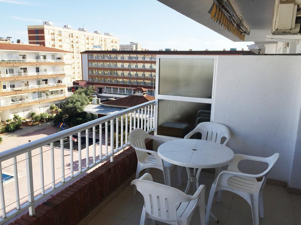 Apartamentos Ar Lotus Blanes Room photo