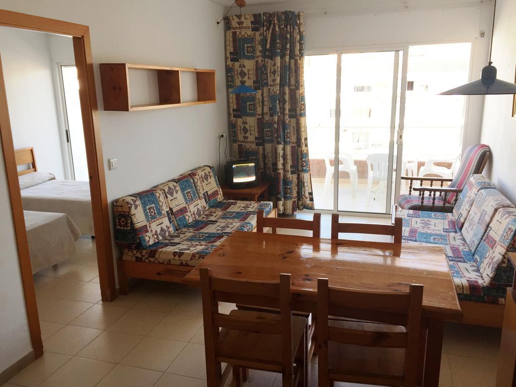 Apartamentos Ar Lotus Blanes Room photo