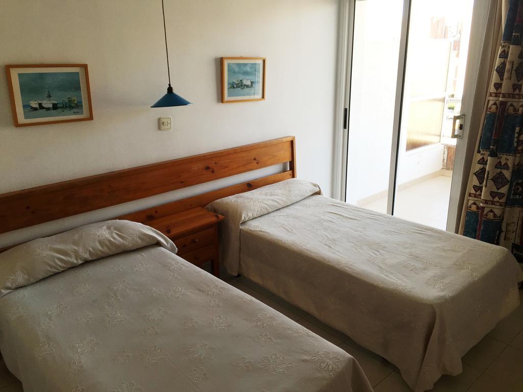 Apartamentos Ar Lotus Blanes Room photo