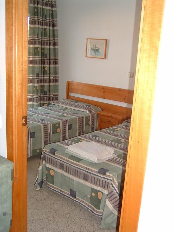 Apartamentos Ar Lotus Blanes Room photo